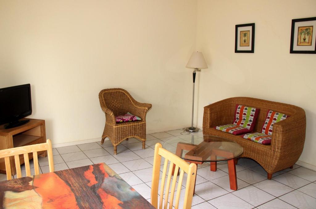Camacuri Apartments Oranjestad Room photo