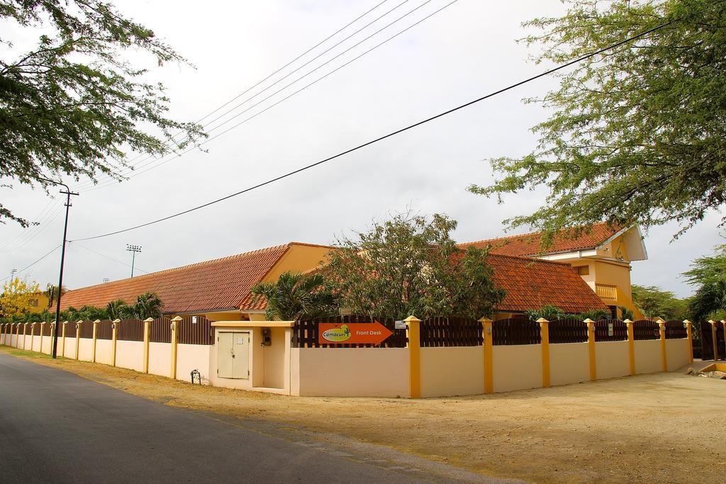 Camacuri Apartments Oranjestad Exterior photo